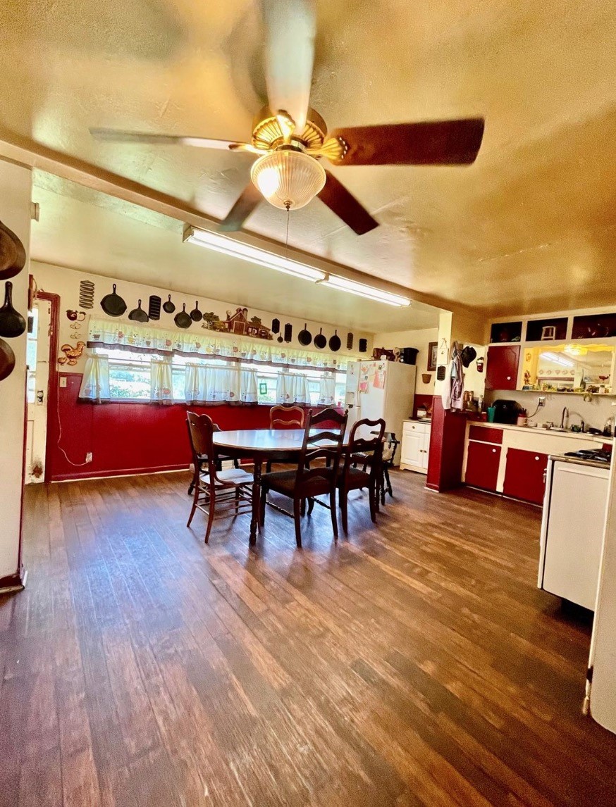 514 W Roosevelt Avenue Whitney TX 76692