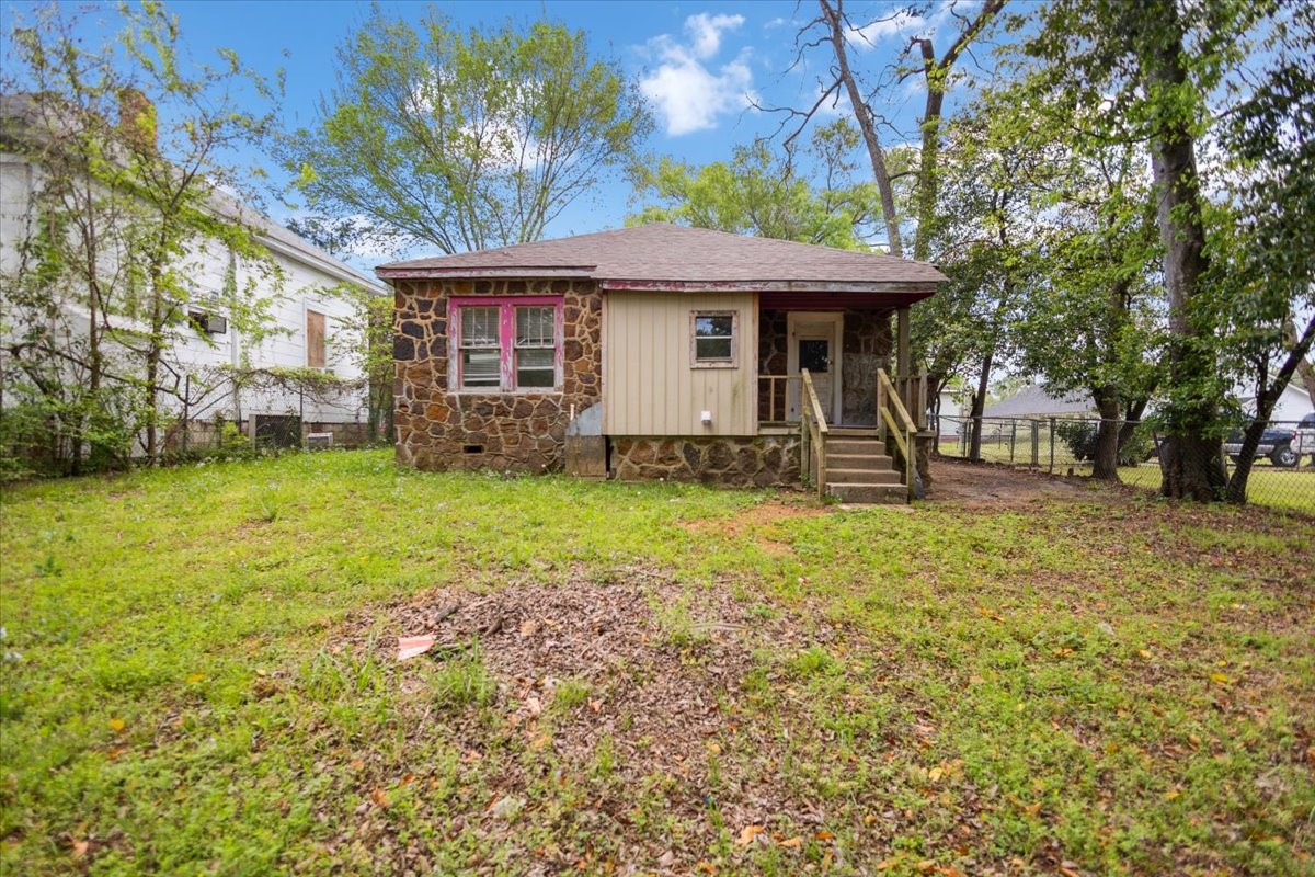 707 Green Palestine TX 75801