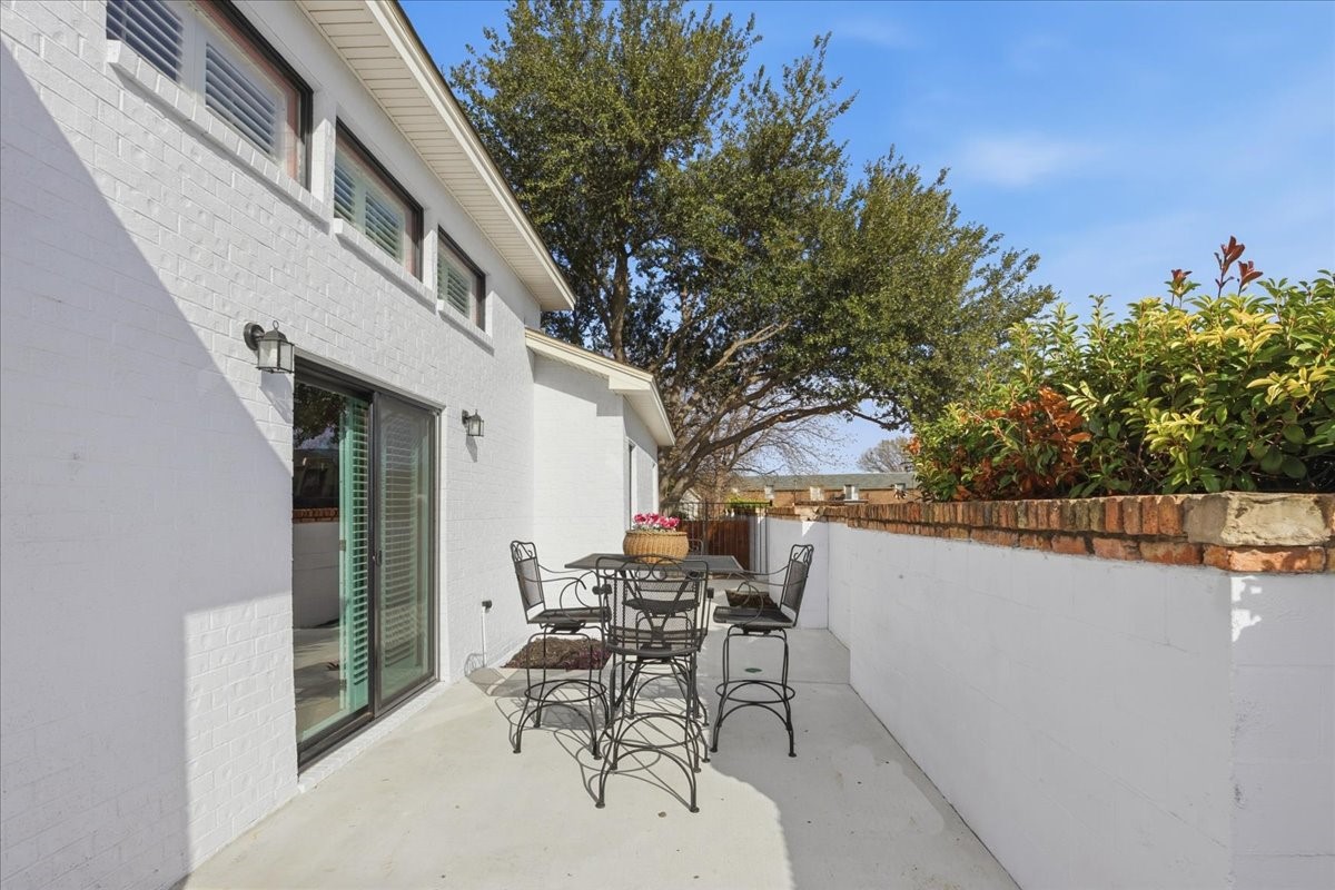 22 One Main Place Benbrook TX 76126