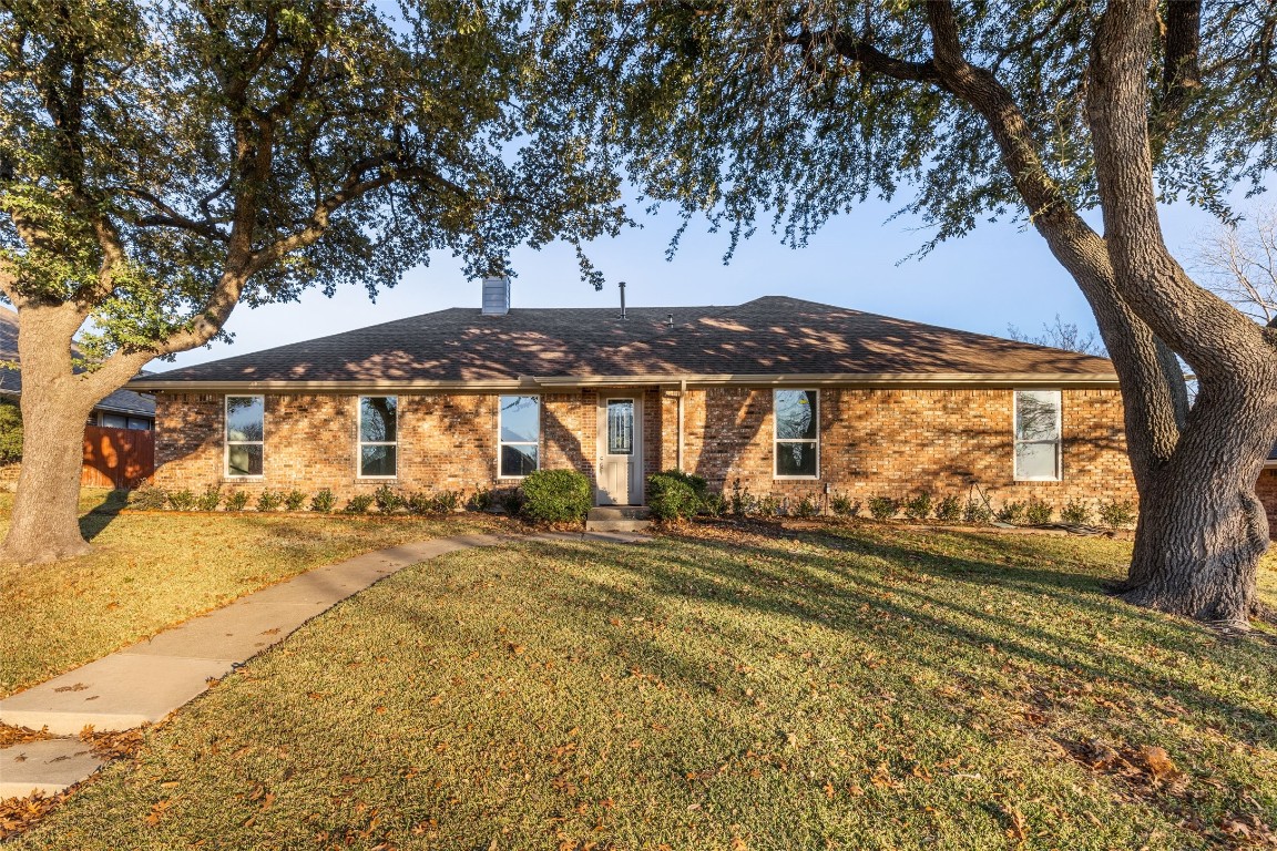 2410 Club Meadow Drive Garland TX 75041