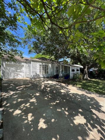 2747 Poinsettia Drive Dallas TX 75211