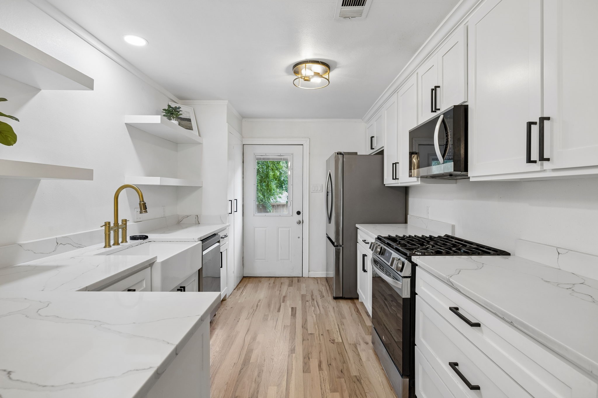3102 W Jefferson Boulevard Dallas TX 75211