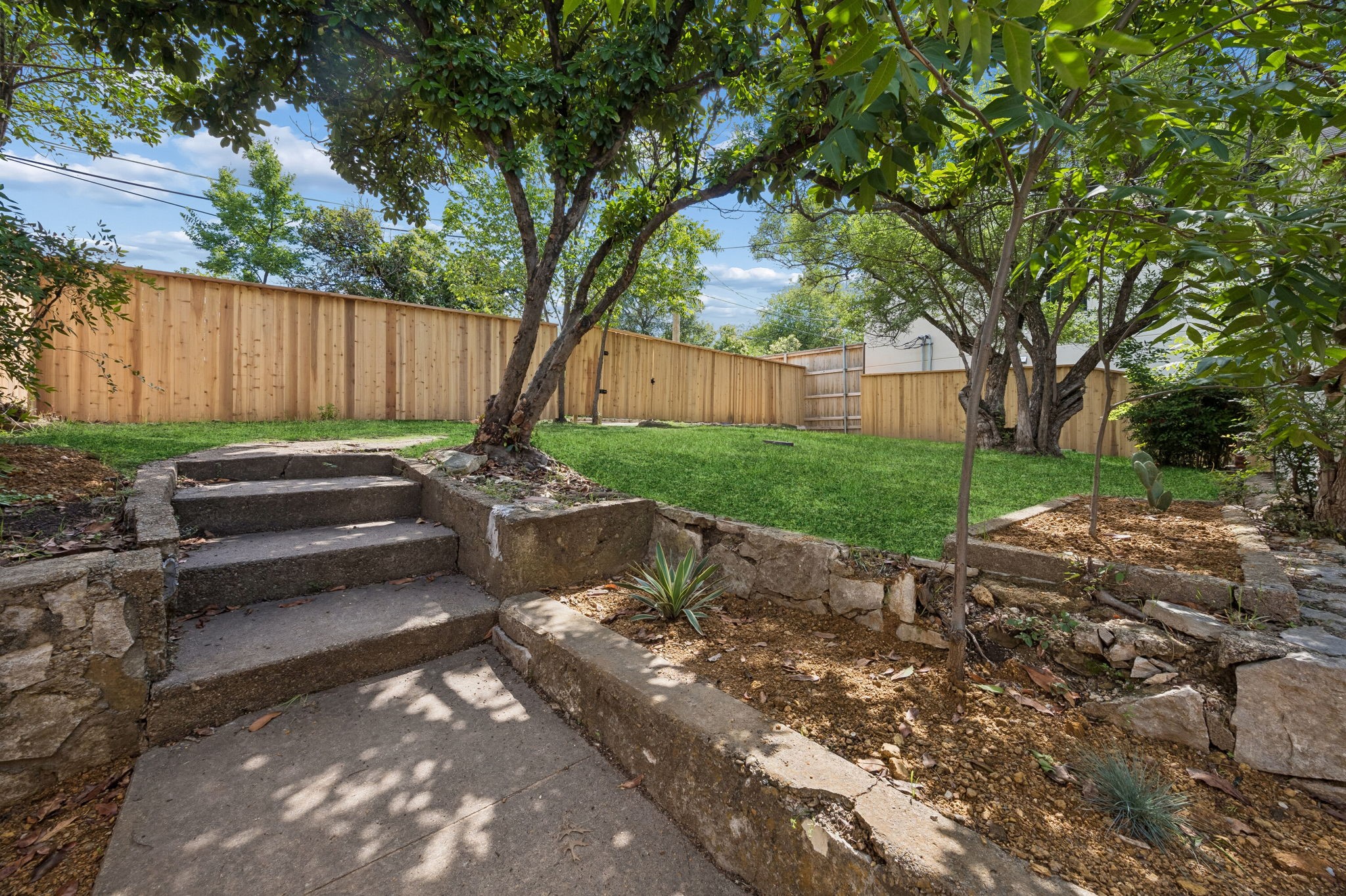 3102 W Jefferson Boulevard Dallas TX 75211