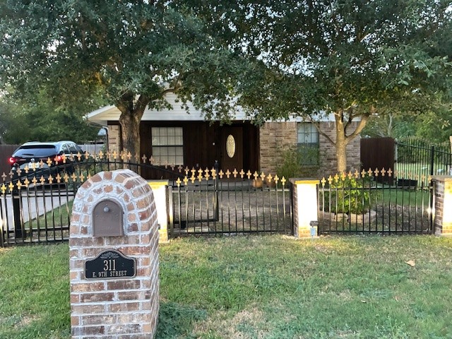311 E 9th Street Ferris TX 75125
