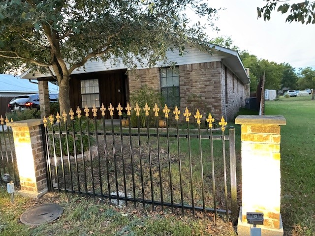 311 E 9th Street Ferris TX 75125