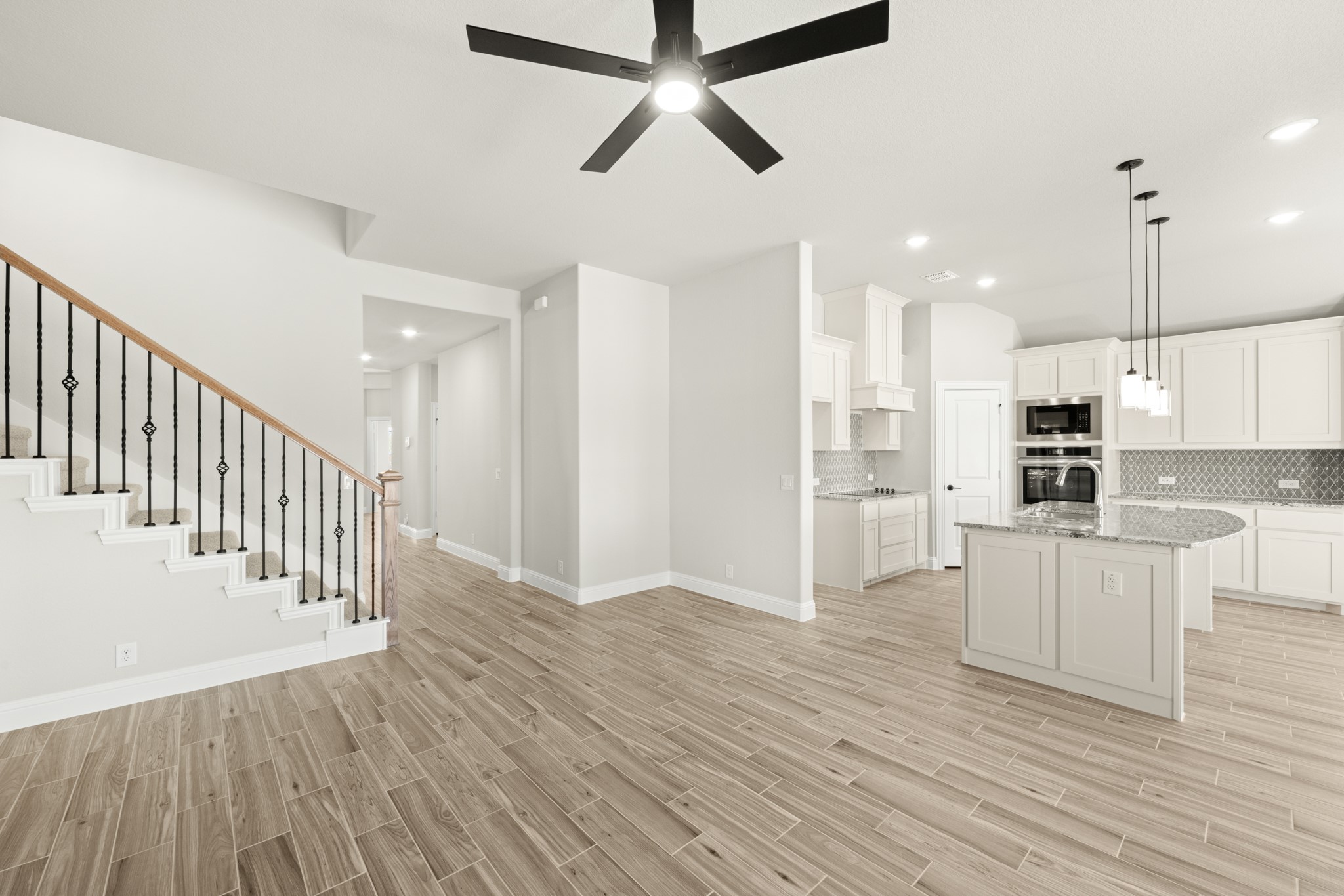 403 Crystal Lake Lane Red Oak TX 75154