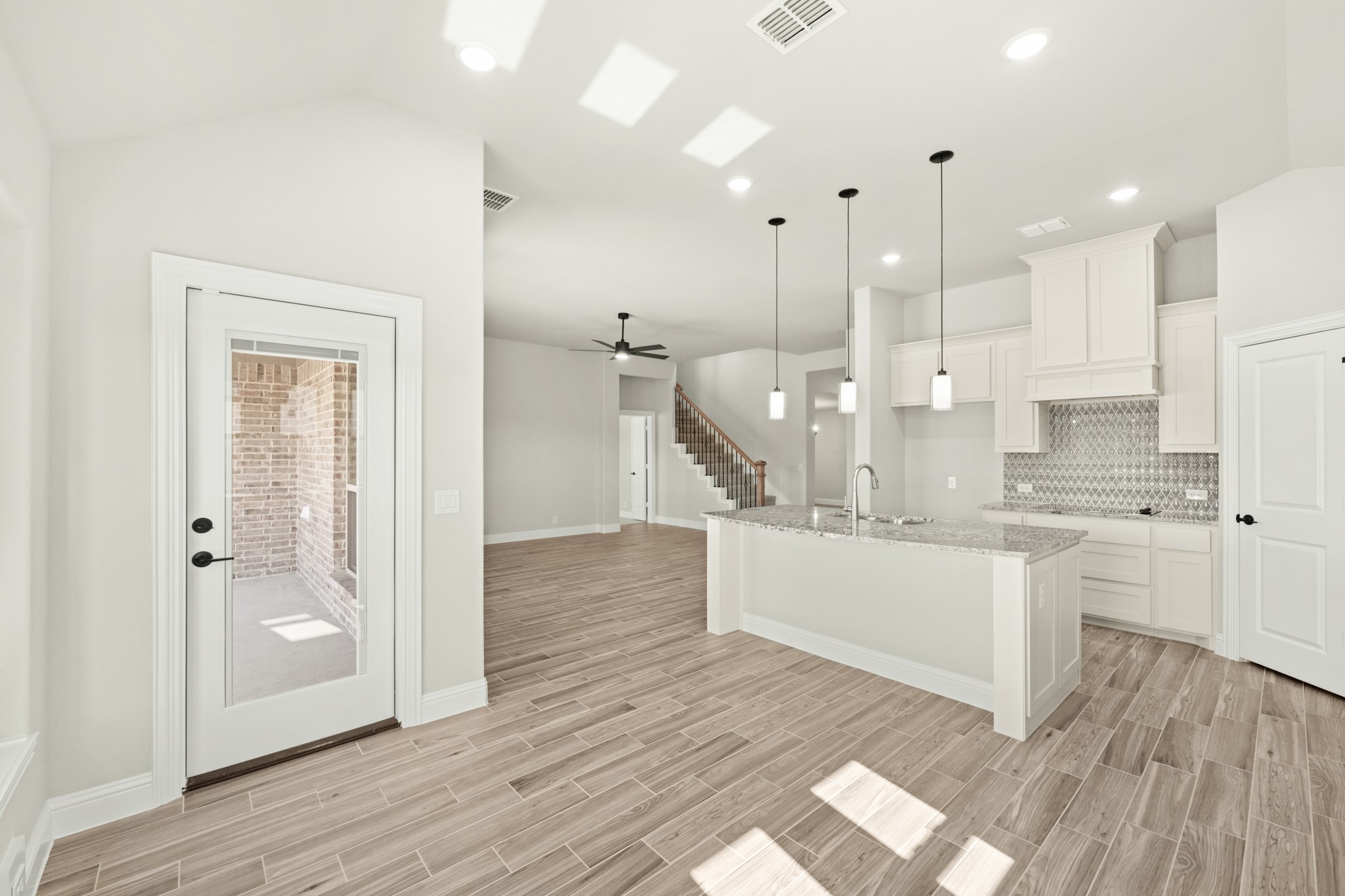 403 Crystal Lake Lane Red Oak TX 75154