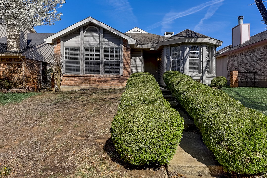 1011 Sanders Drive Duncanville TX 75137