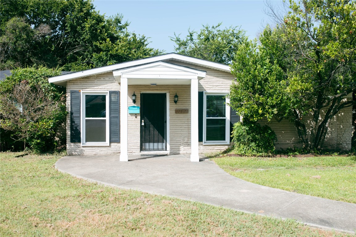 2130 Dunloe Avenue Dallas TX 75228