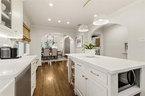 7022 Casa Loma Avenue Dallas TX 75214
