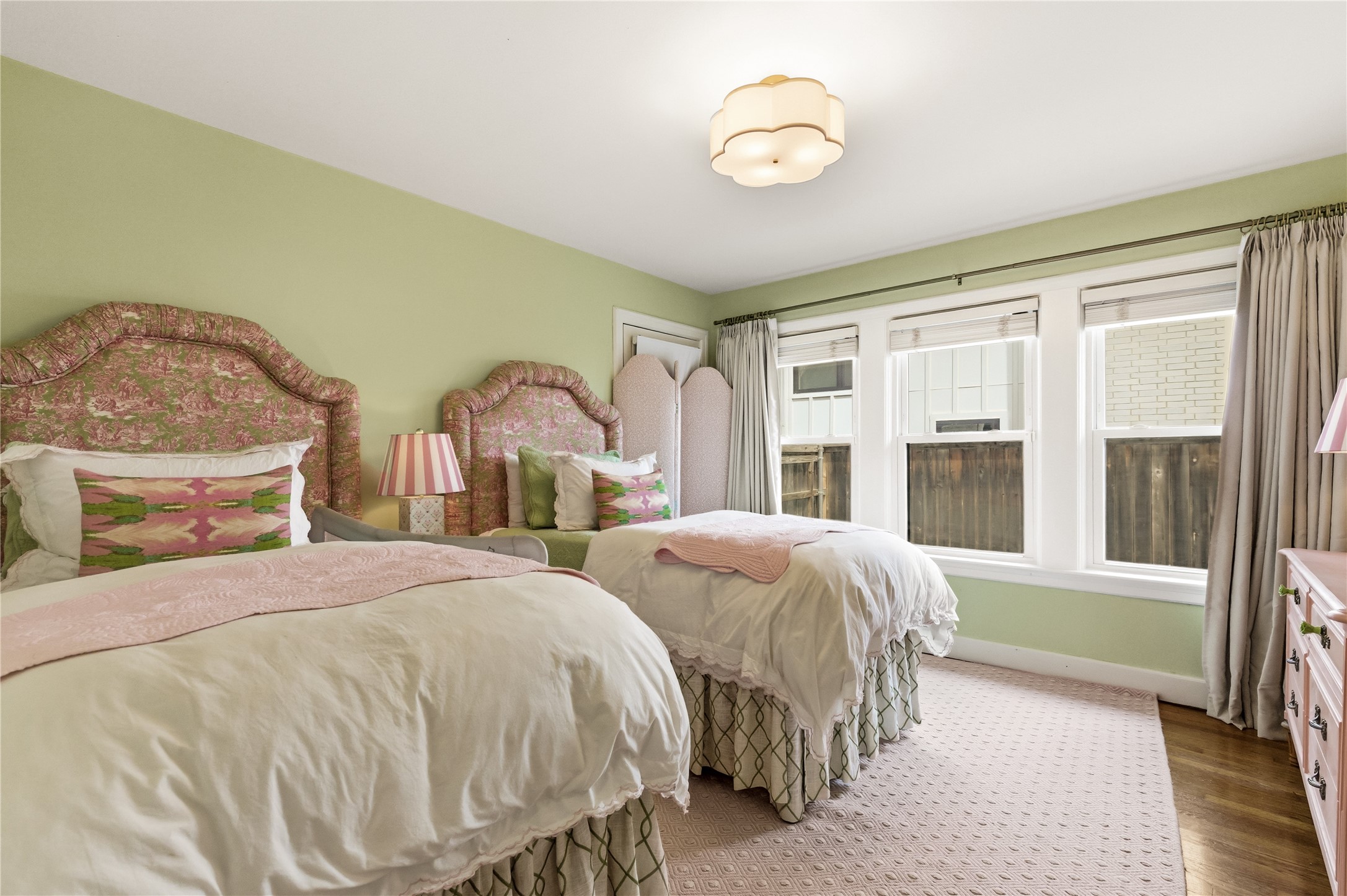7022 Casa Loma Avenue Dallas TX 75214