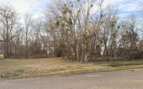 411 S Leon Street Groesbeck TX 76642