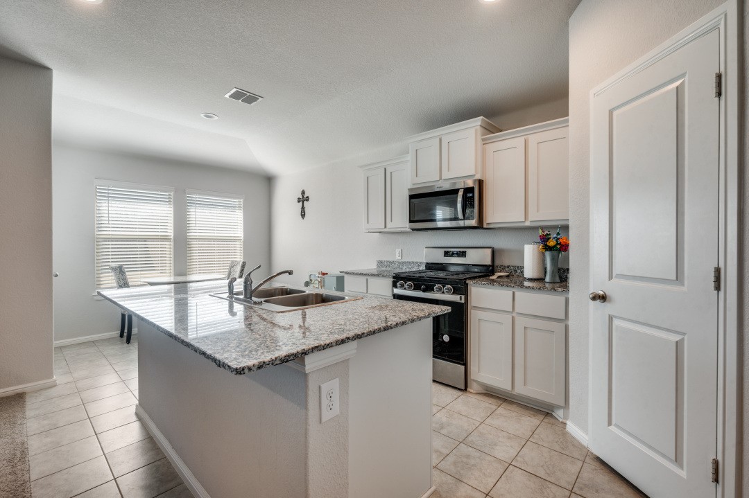4109 Ridgeway Lane Denton TX 76226