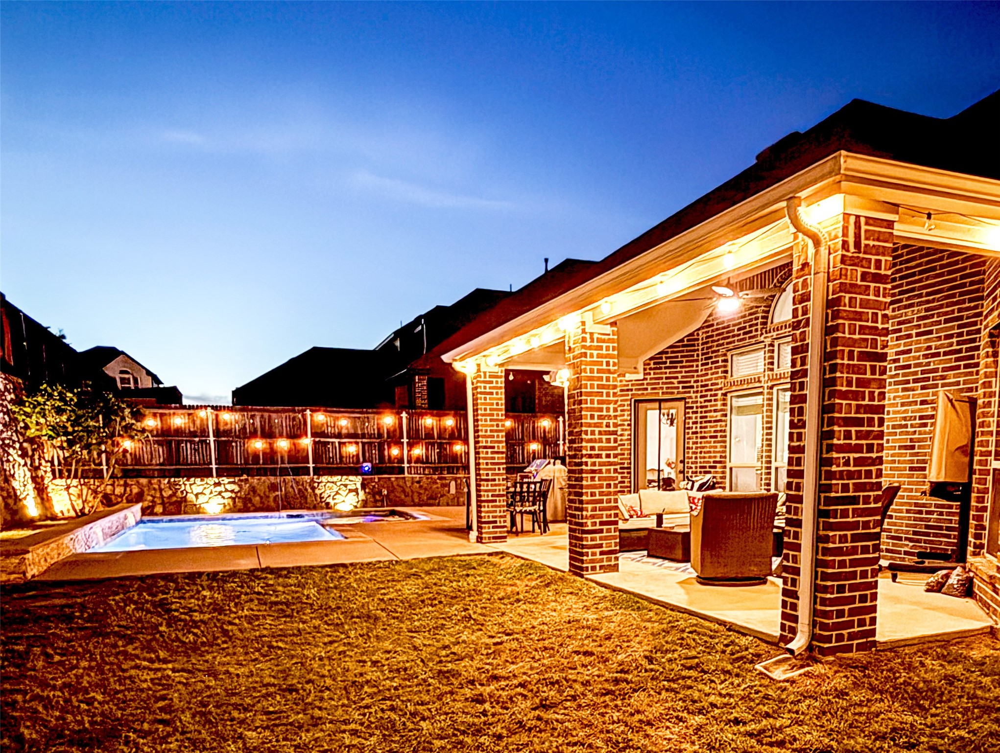 4305 Curlew Lane Garland TX 75043