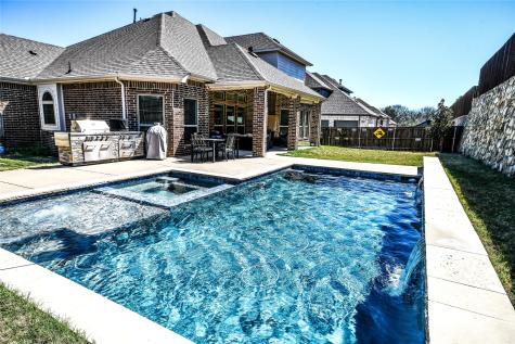 4305 Curlew Lane Garland TX 75043