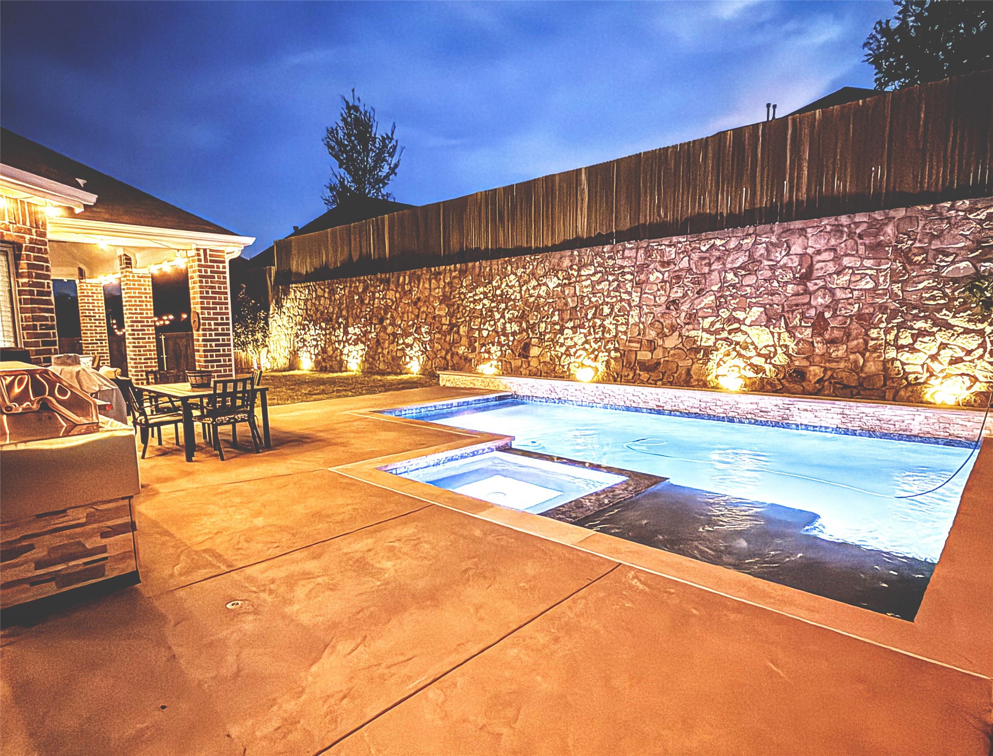 4305 Curlew Lane Garland TX 75043