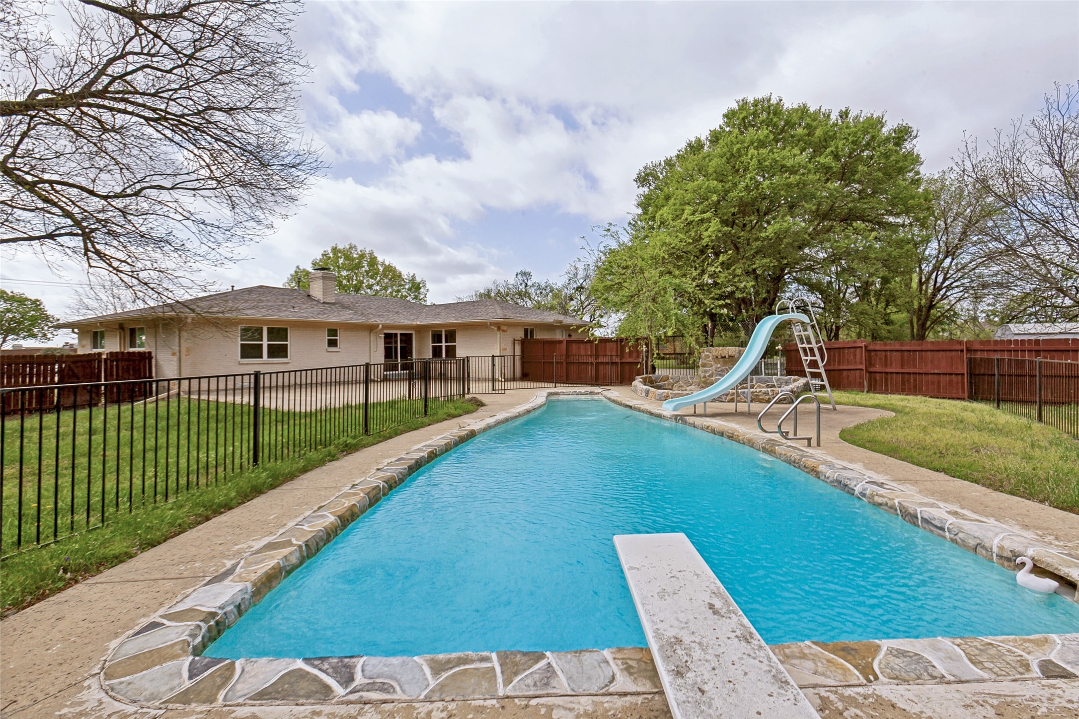 2917 Hickox Road Rowlett TX 75089