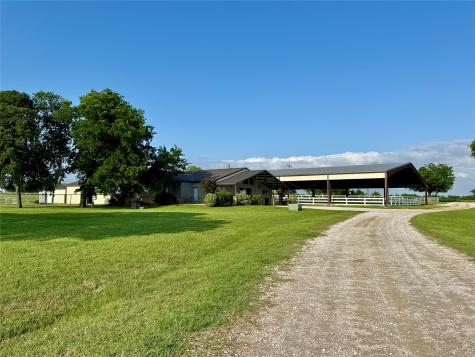 9722 Oak Creek Drive Pilot Point TX 76258