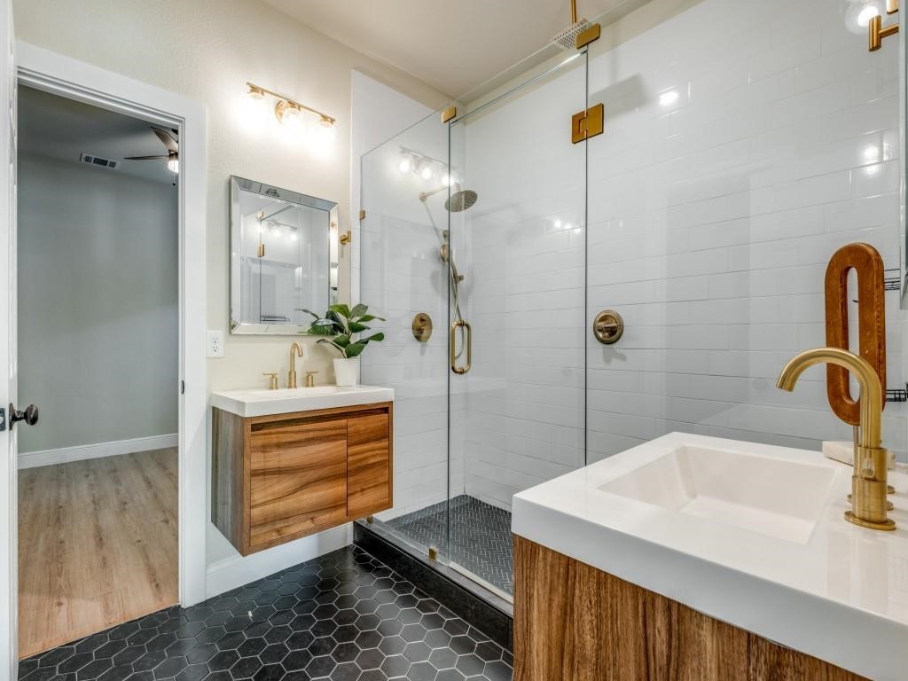 929 S Marlborough Avenue Dallas TX 75208