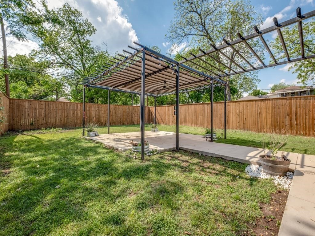 929 S Marlborough Avenue Dallas TX 75208