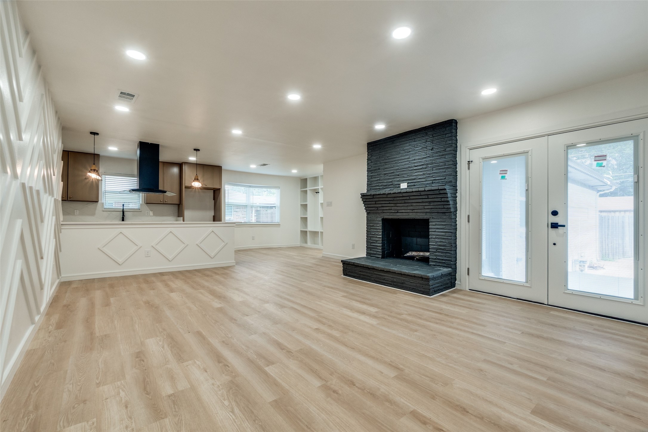 5323 Blaney Way Dallas TX 75227