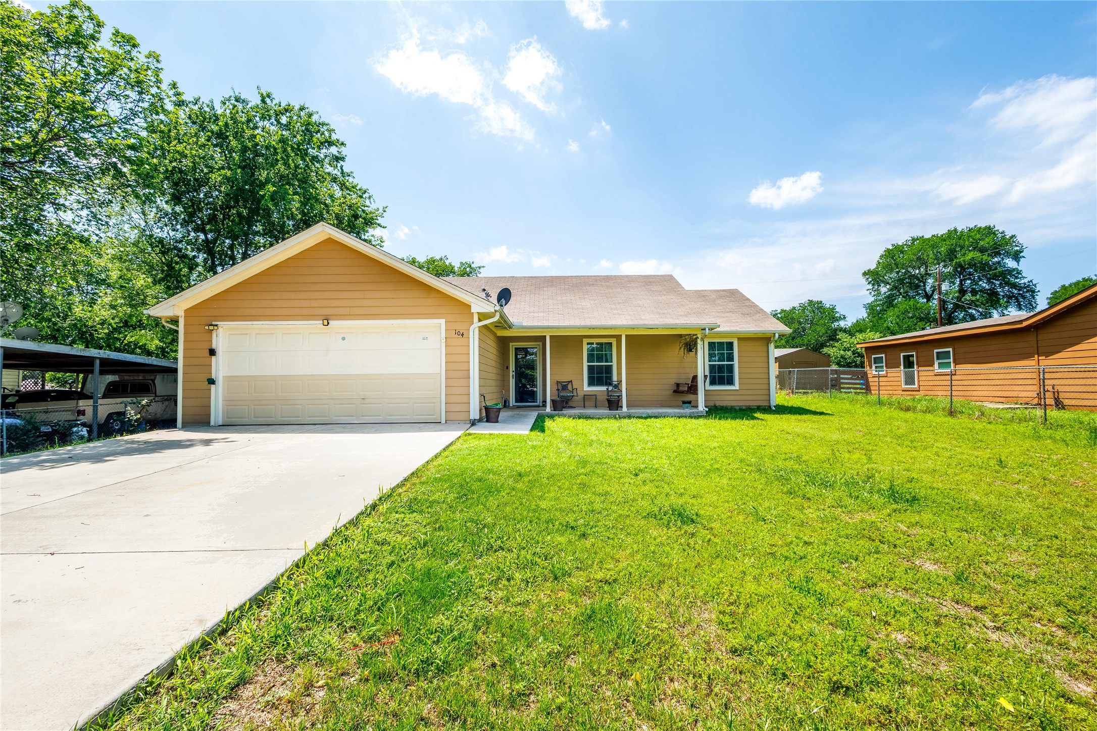 104 Richard Lane Azle TX 76020
