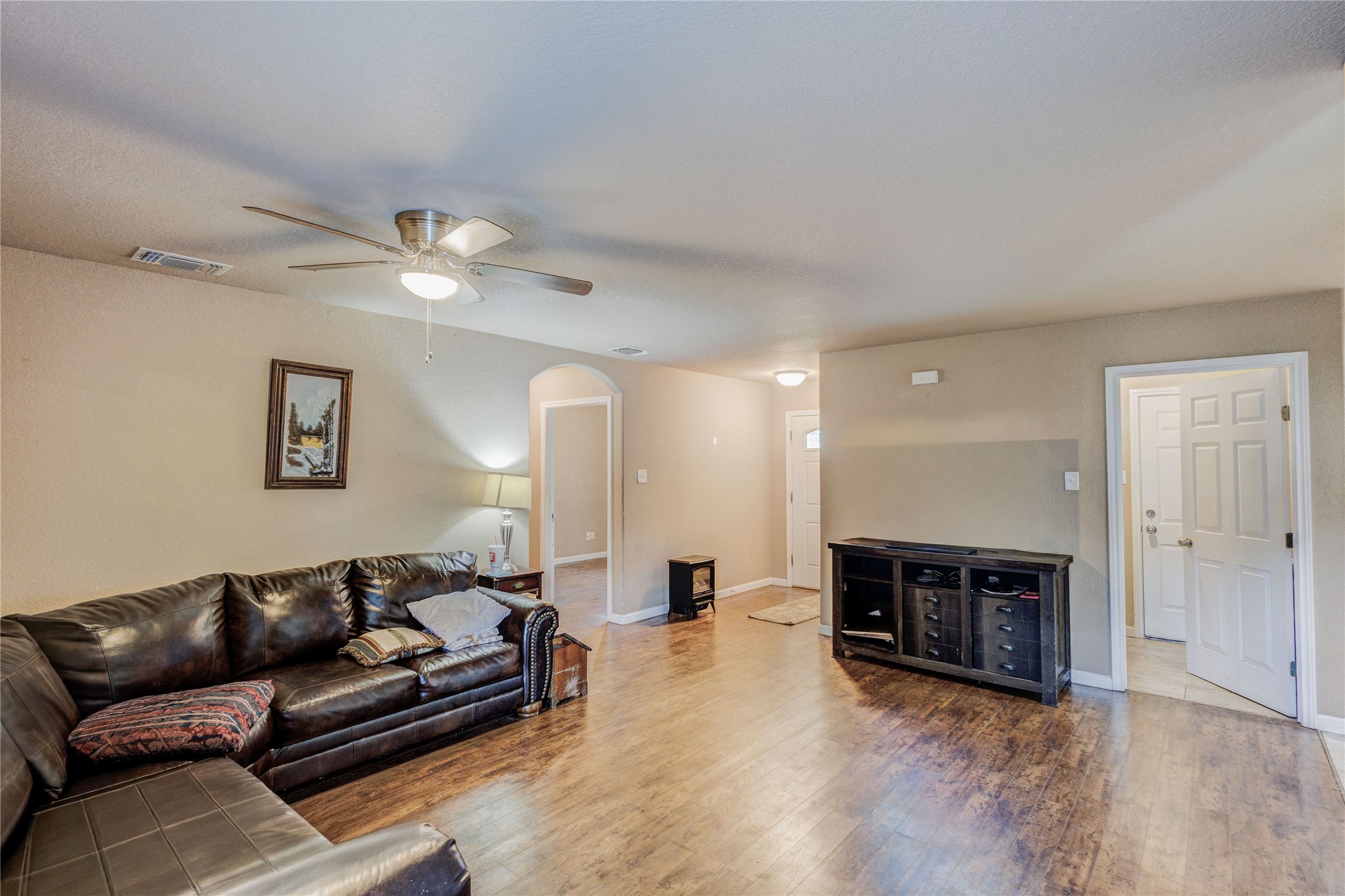 104 Richard Lane Azle TX 76020