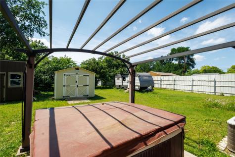 104 Richard Lane Azle TX 76020