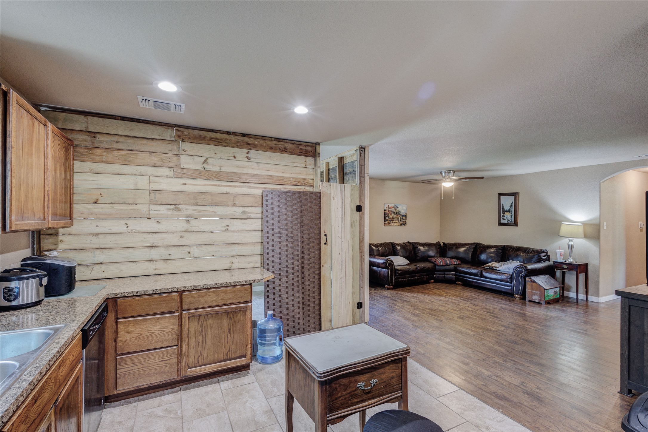 104 Richard Lane Azle TX 76020