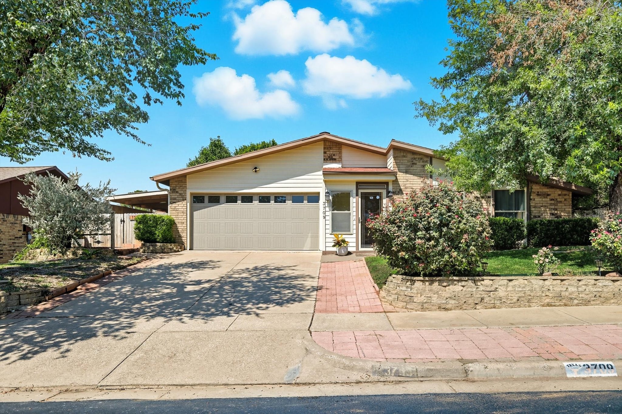 3709 Pinewood Street Bedford TX 76021