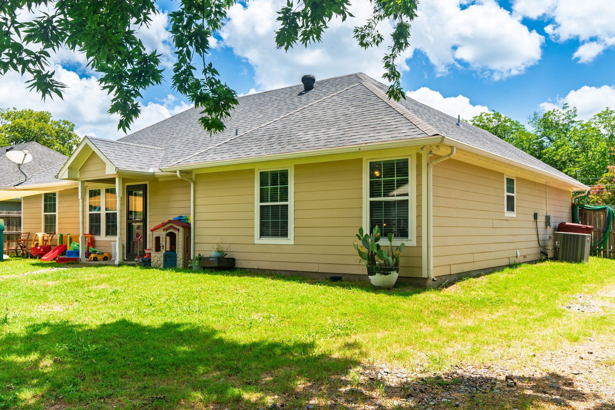 707 N Main Farmersville TX 75442