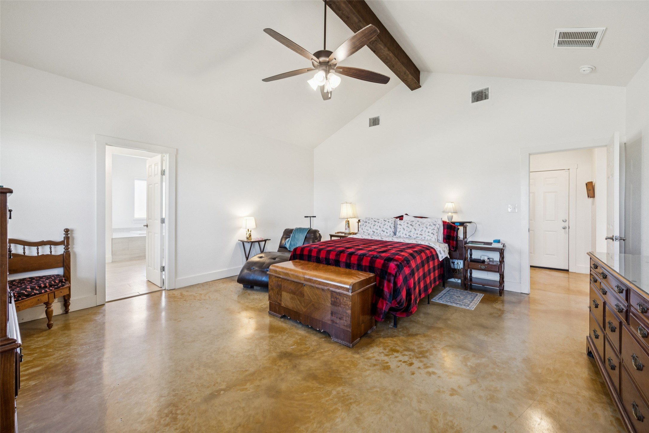 1084 Justin Drive Springtown TX 76082
