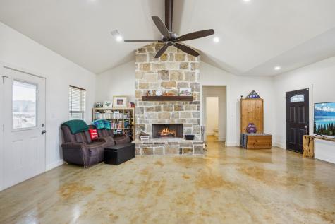1084 Justin Drive Springtown TX 76082