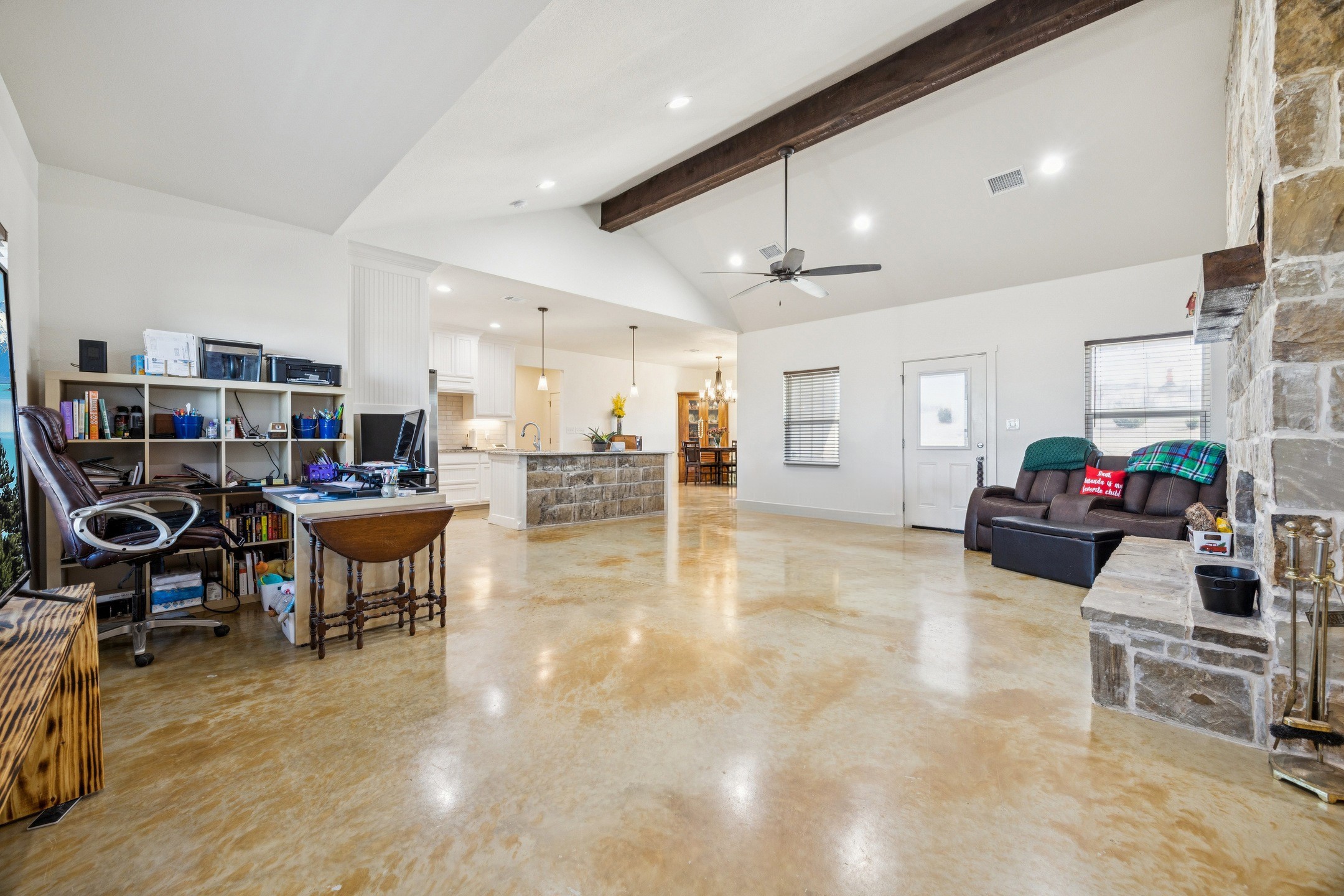 1084 Justin Drive Springtown TX 76082