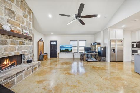 1084 Justin Drive Springtown TX 76082