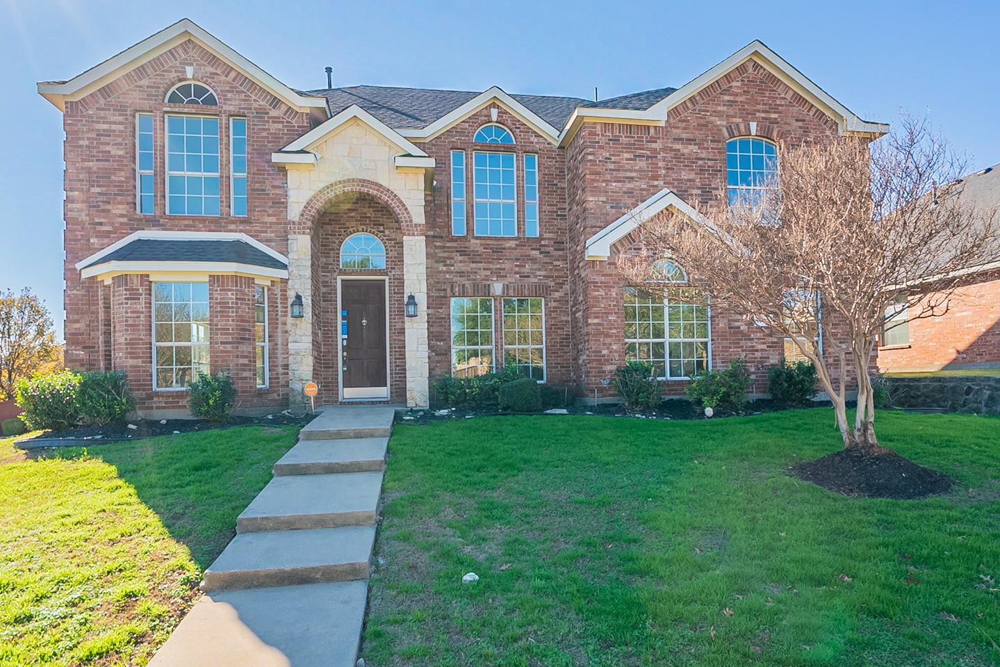 1704 Running River Drive Desoto TX 75115