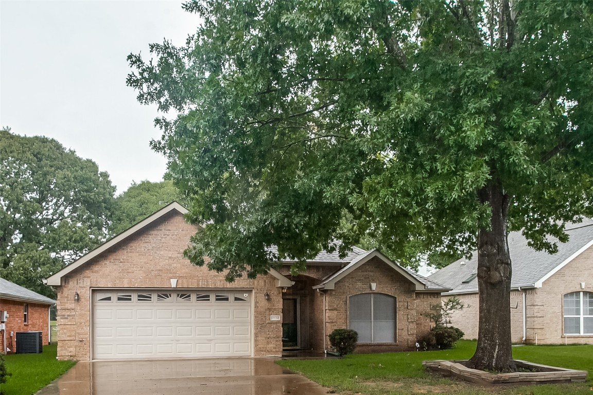 1834 Park Place Mineola TX 75773