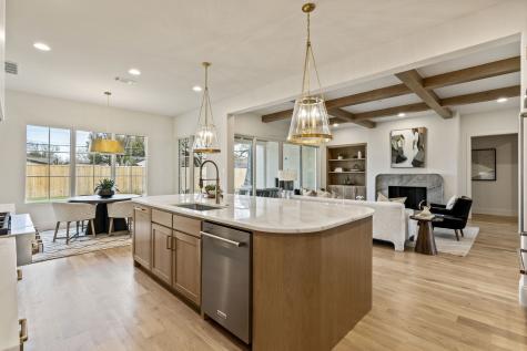 3207 Latham Drive Dallas TX 75229