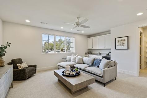 3207 Latham Drive Dallas TX 75229
