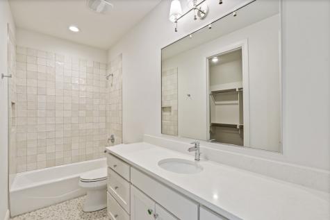 3207 Latham Drive Dallas TX 75229