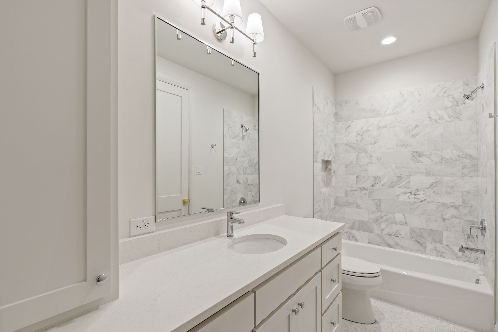 3207 Latham Drive Dallas TX 75229