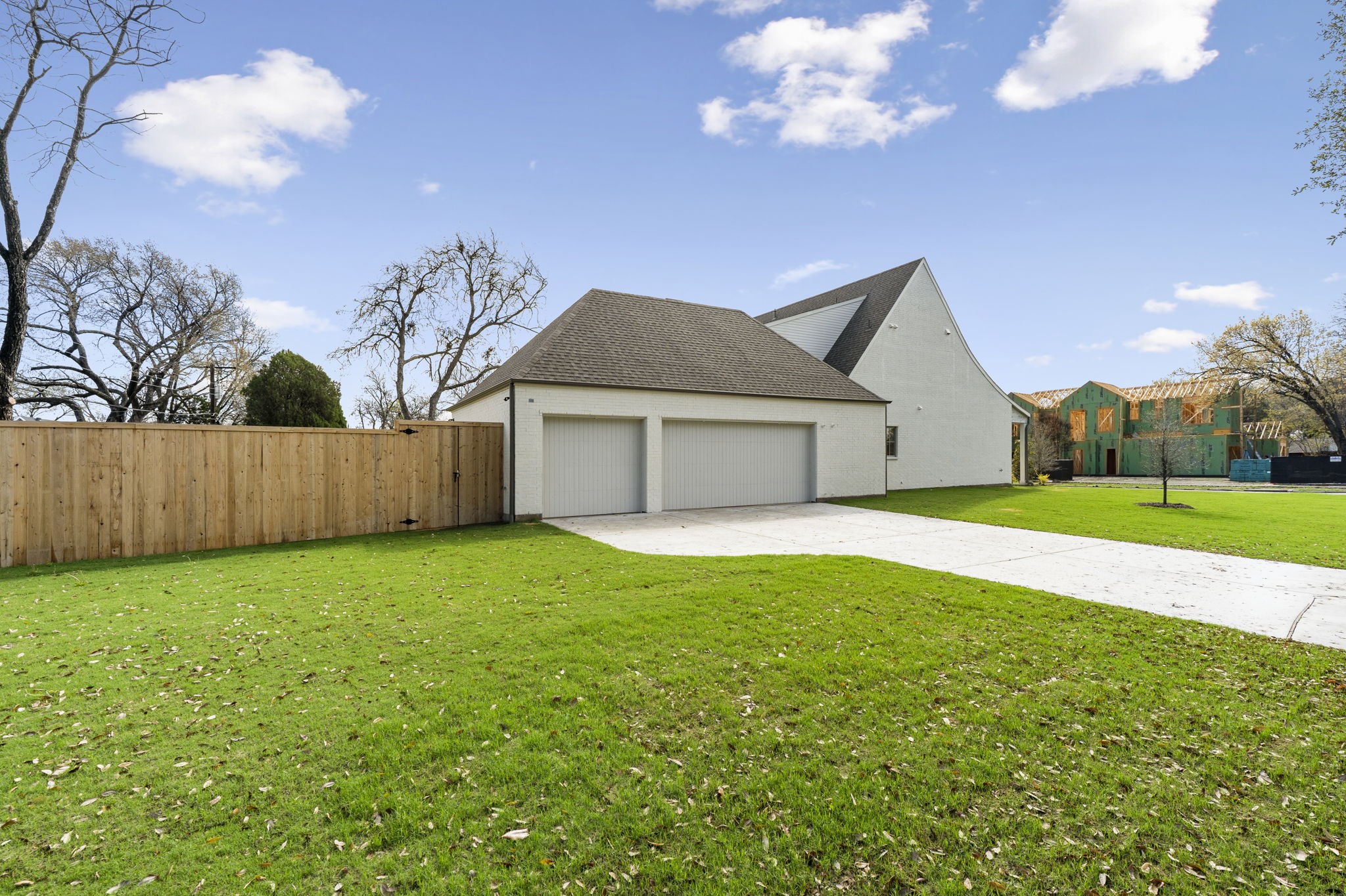 3207 Latham Drive Dallas TX 75229