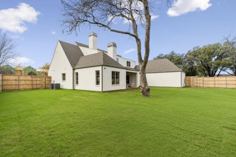 3207 Latham Drive Dallas TX 75229