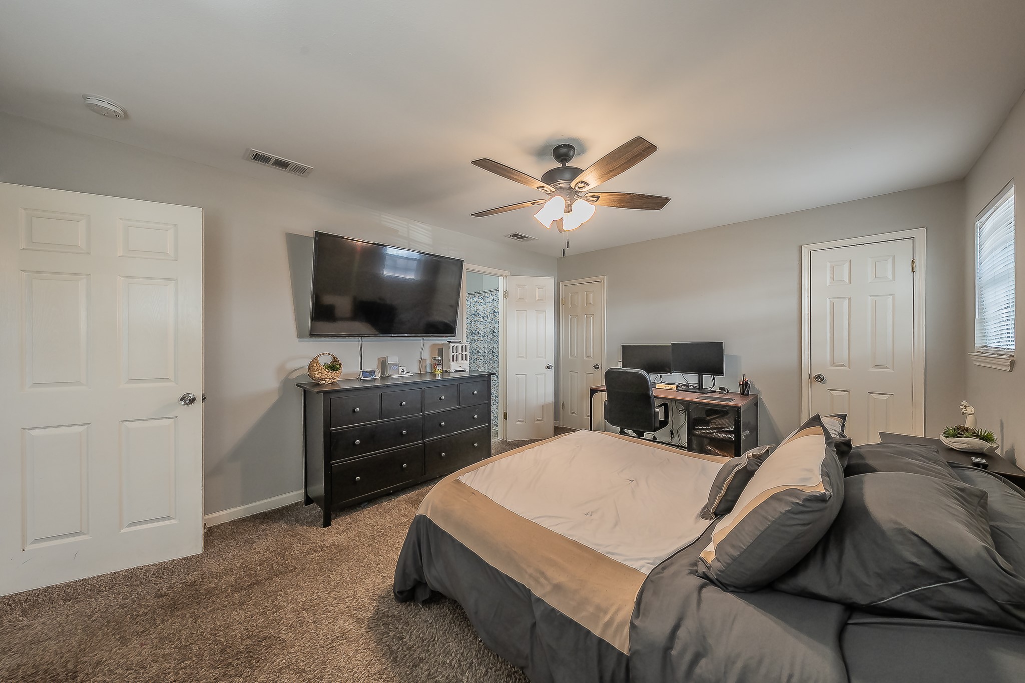 6037 Lindy Lane Watauga TX 76148