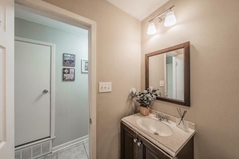 6037 Lindy Lane Watauga TX 76148