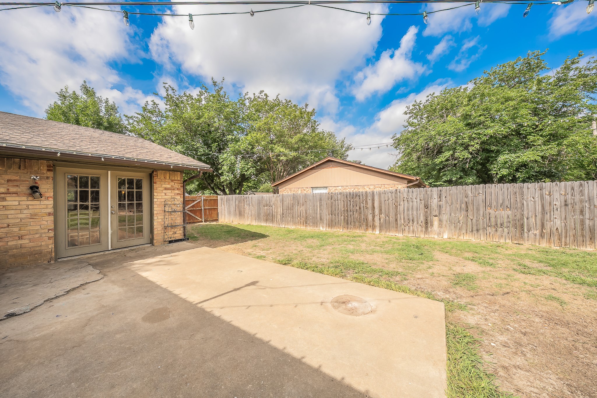 6037 Lindy Lane Watauga TX 76148