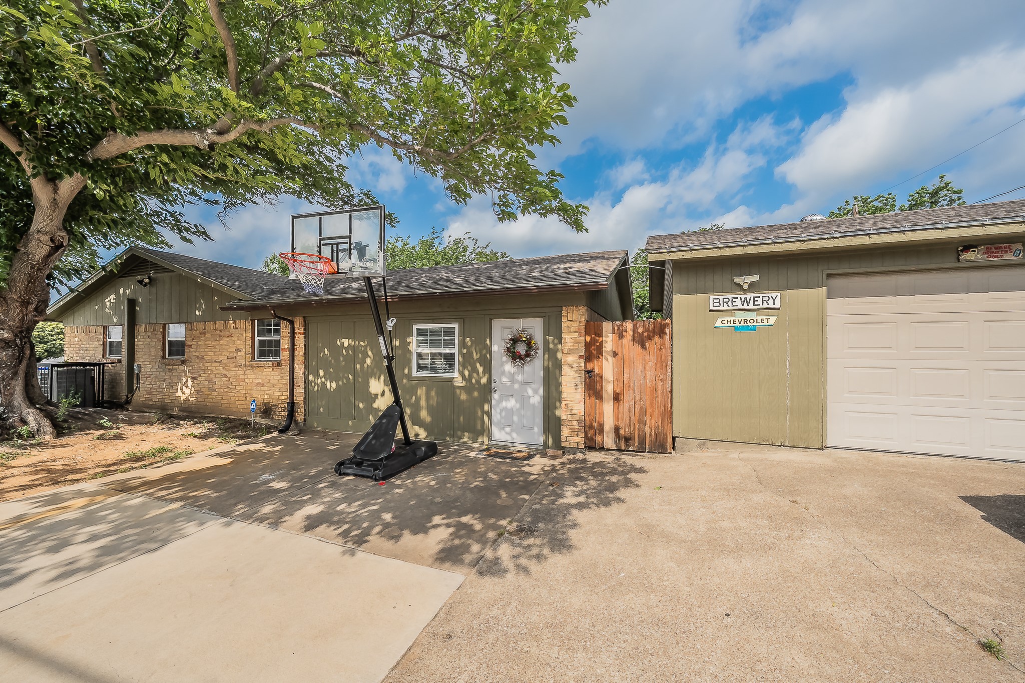 6037 Lindy Lane Watauga TX 76148