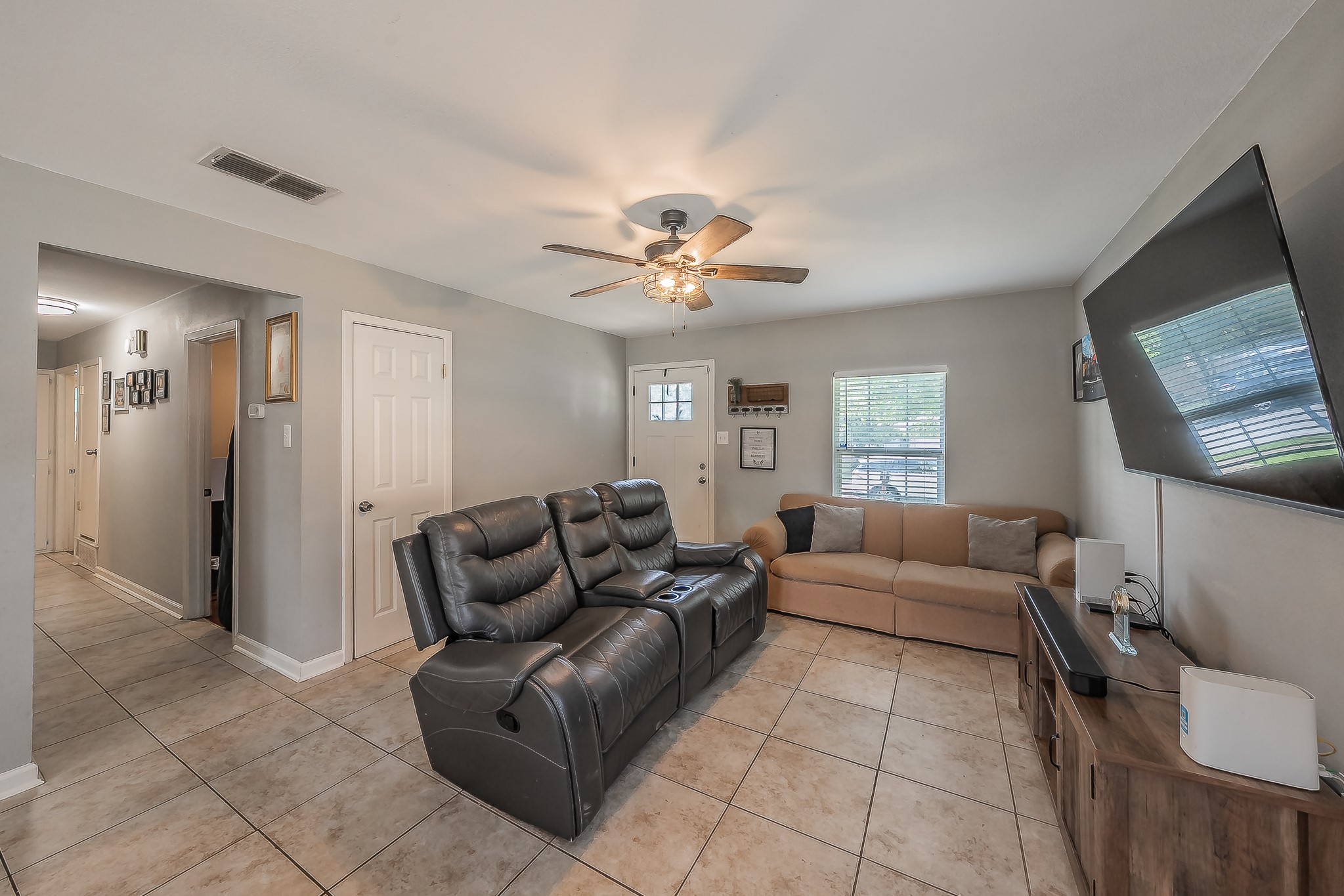 6037 Lindy Lane Watauga TX 76148