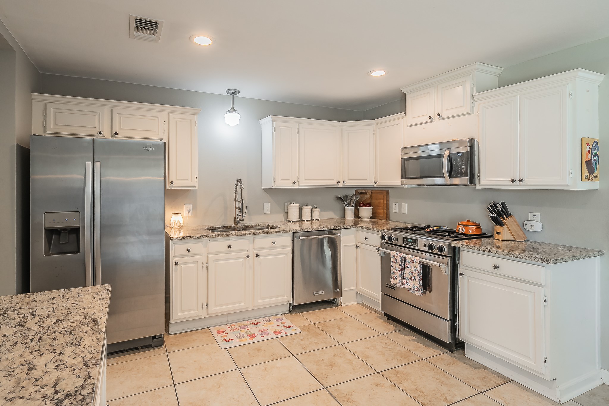 6037 Lindy Lane Watauga TX 76148