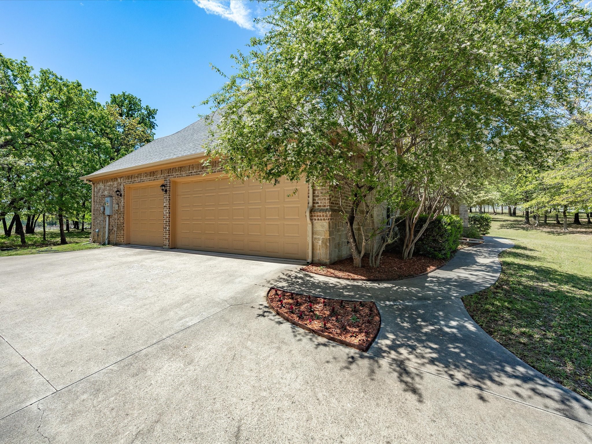 104 Lariat Court Azle TX 76020
